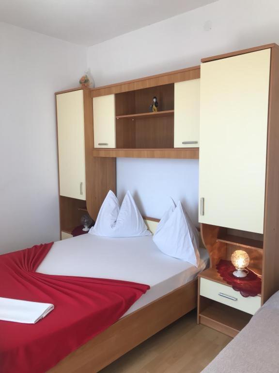 Apartmani Zderic Gradac  Buitenkant foto