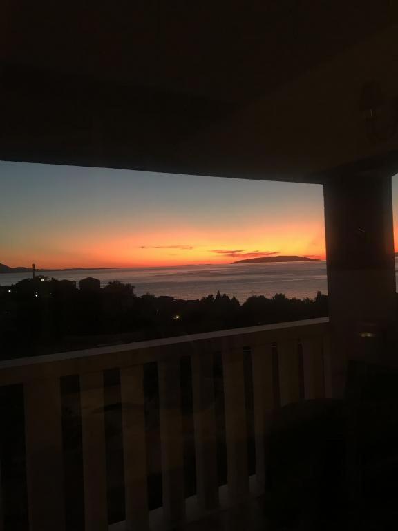 Apartmani Zderic Gradac  Buitenkant foto