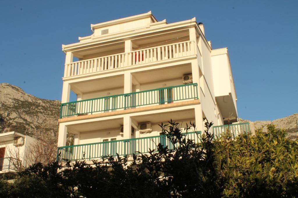 Apartmani Zderic Gradac  Buitenkant foto