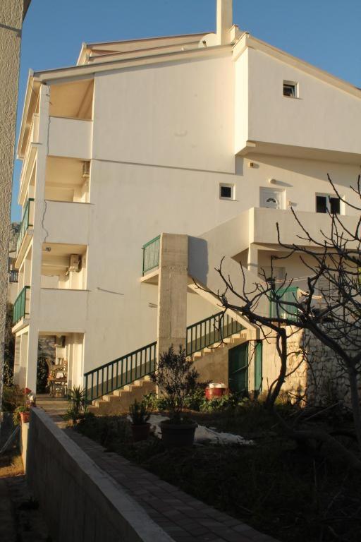 Apartmani Zderic Gradac  Buitenkant foto